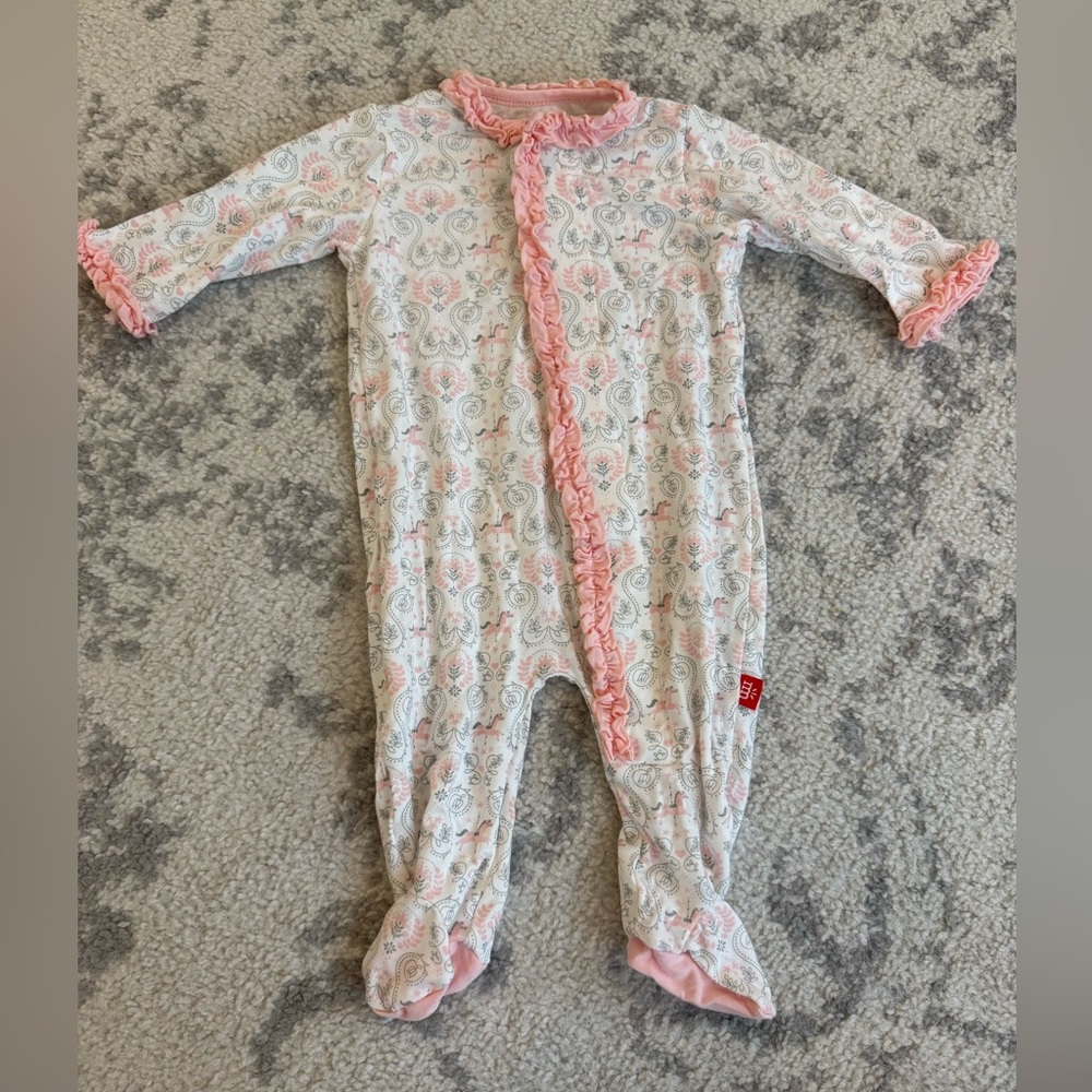 Magnetic Me Footie - Newborn